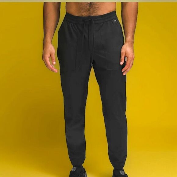 License to Train Jogger Shorter XL - Picture 1 of 12